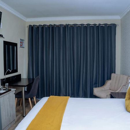 Q'S Boutique Stay Standerton Zewnętrze zdjęcie
