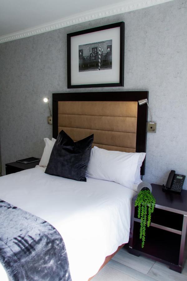 Q'S Boutique Stay Standerton Zewnętrze zdjęcie