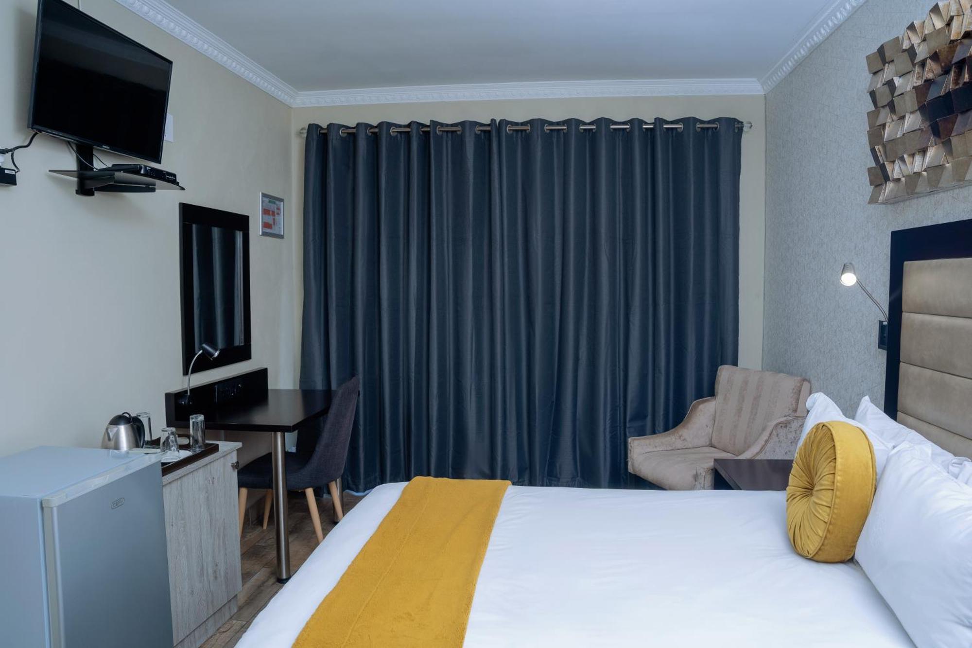 Q'S Boutique Stay Standerton Zewnętrze zdjęcie