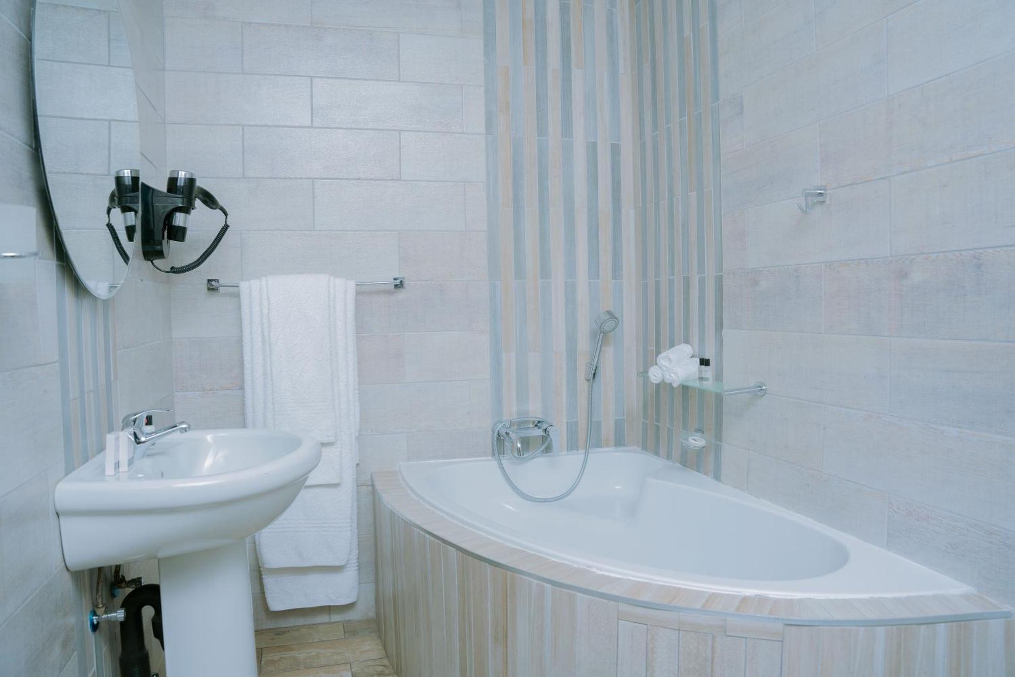 Q'S Boutique Stay Standerton Zewnętrze zdjęcie