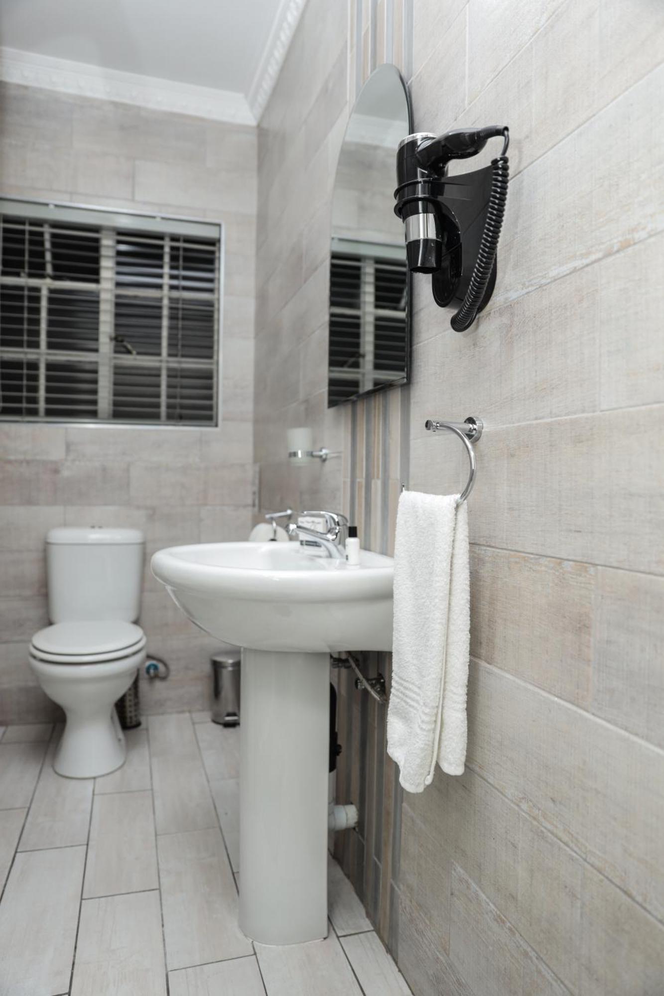 Q'S Boutique Stay Standerton Zewnętrze zdjęcie
