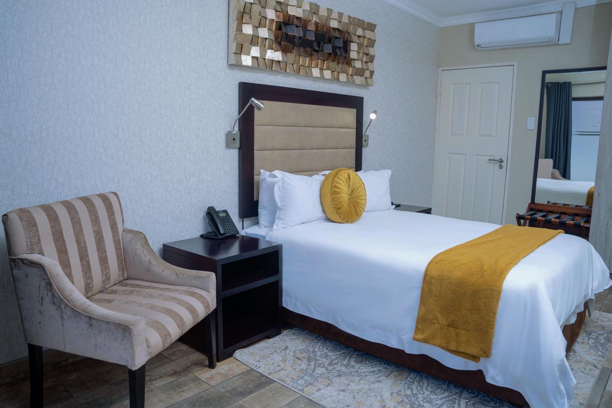 Q'S Boutique Stay Standerton Zewnętrze zdjęcie